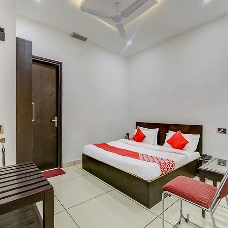 Oyo 27999 Hotel Deep Sirsa エクステリア 写真