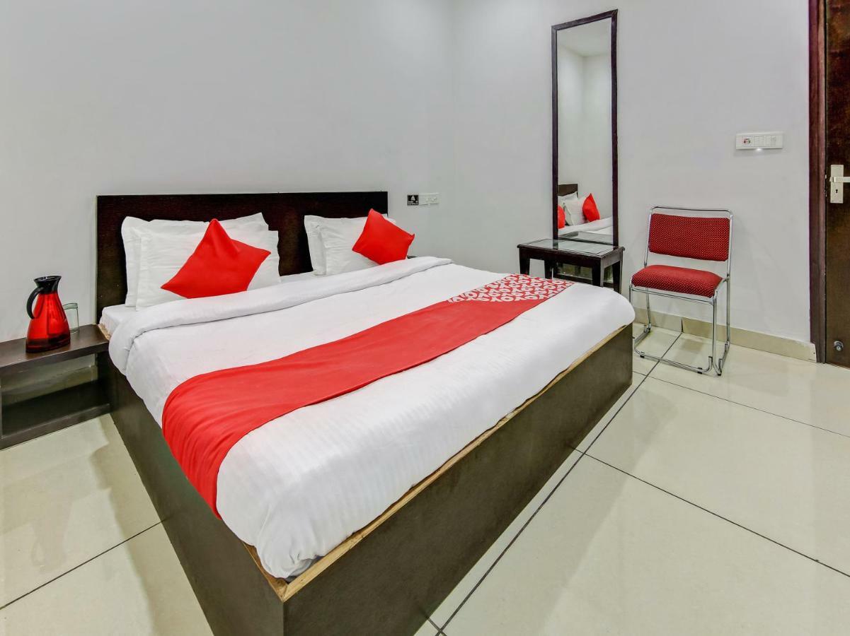 Oyo 27999 Hotel Deep Sirsa エクステリア 写真