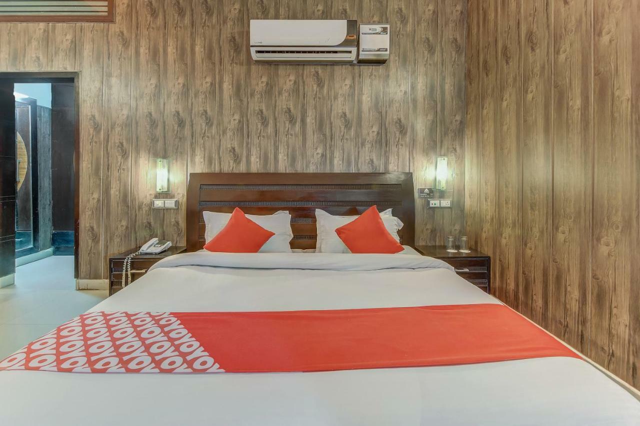 Oyo 27999 Hotel Deep Sirsa エクステリア 写真