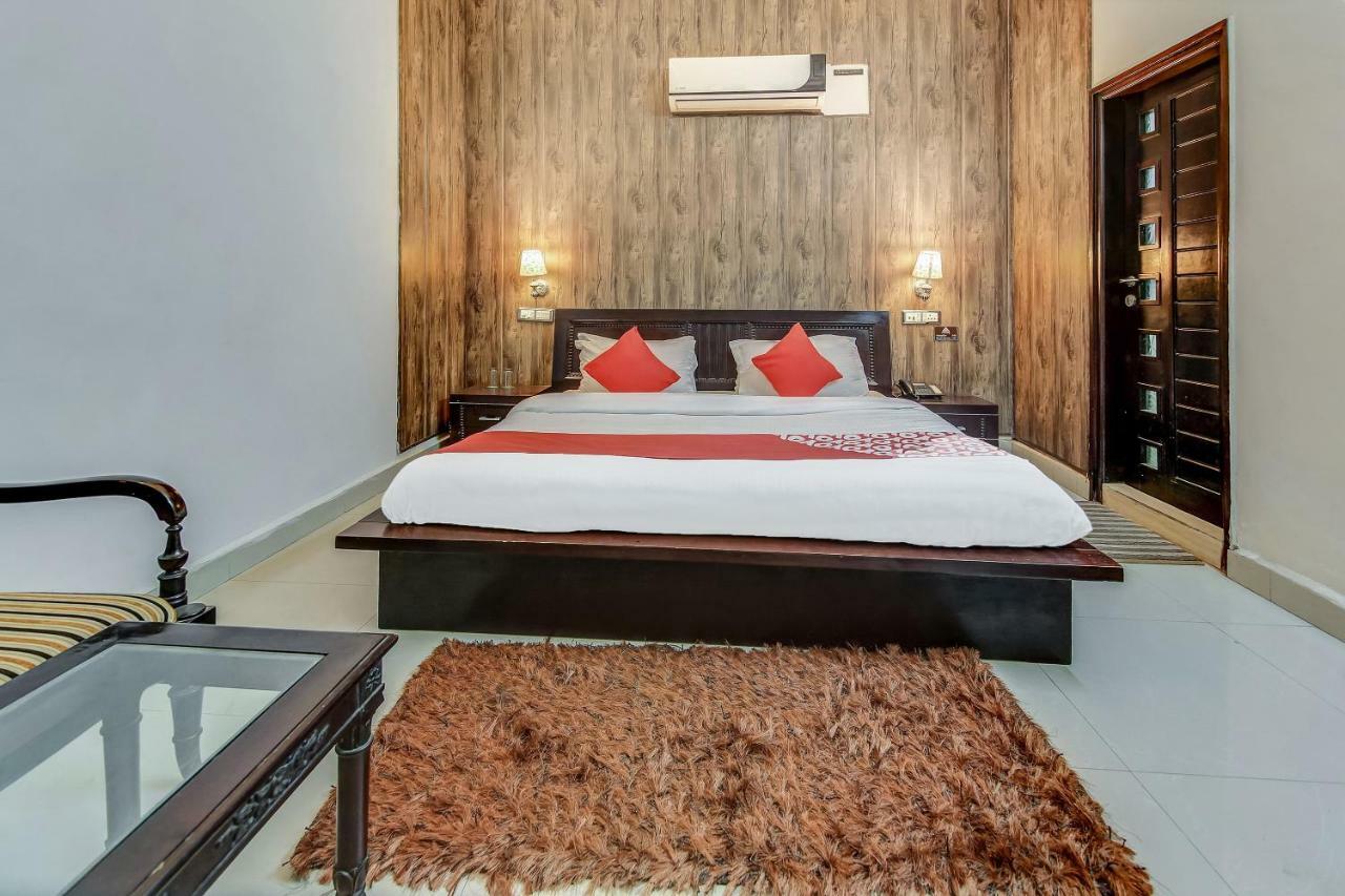 Oyo 27999 Hotel Deep Sirsa エクステリア 写真