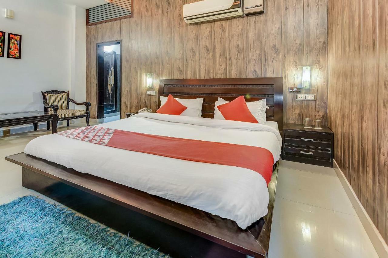 Oyo 27999 Hotel Deep Sirsa エクステリア 写真