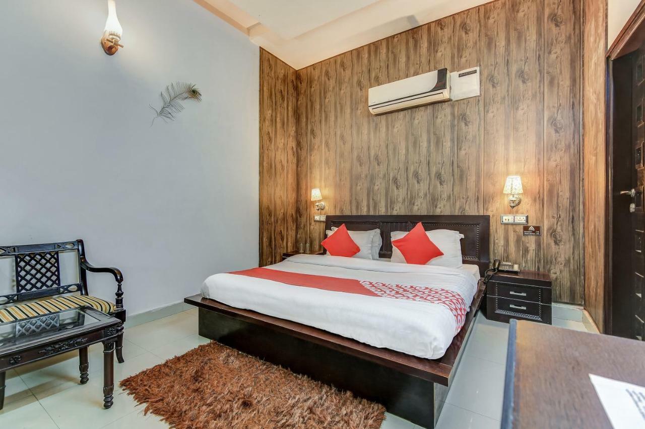 Oyo 27999 Hotel Deep Sirsa エクステリア 写真